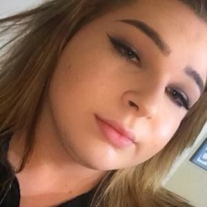 Meet your Posher, Chanel